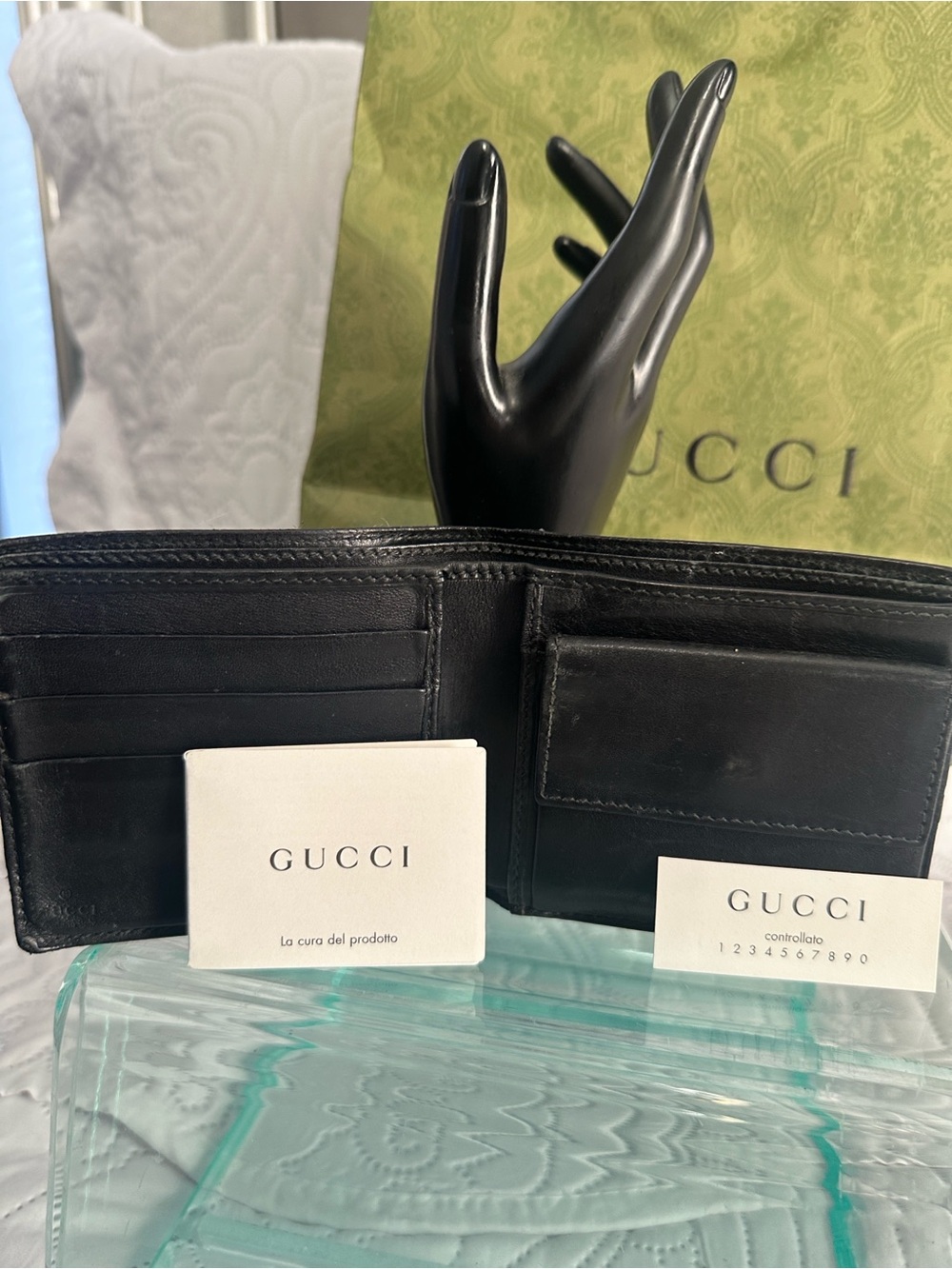 Gucci Black Embossed GG Leather Bifold Wallet - Picture 3 of 11